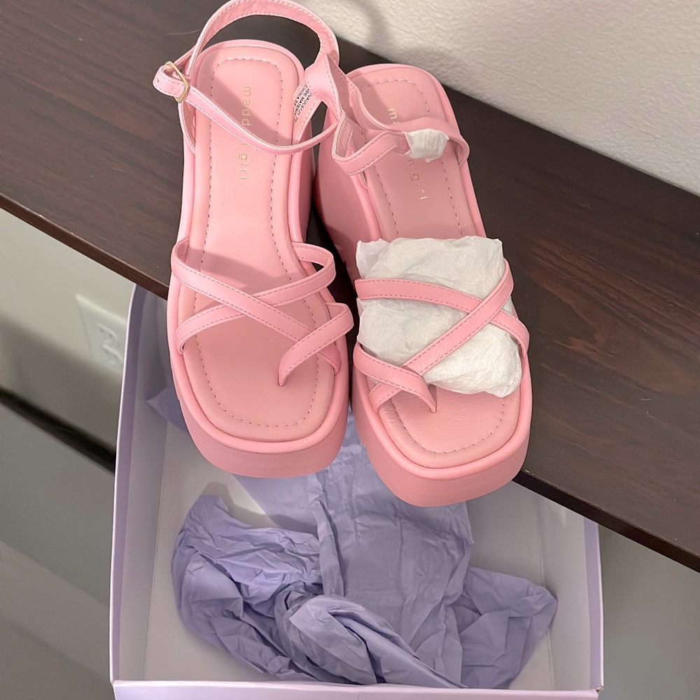 Pink Paris Madden Girl Vault Strappy Sandal • Wedge
• Platform